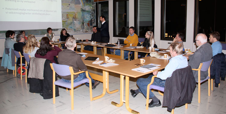 Kommunestyret i Stordal var samla onsdag kveld der dei mellom anna gjorde retningsval i kommunereformsaka.